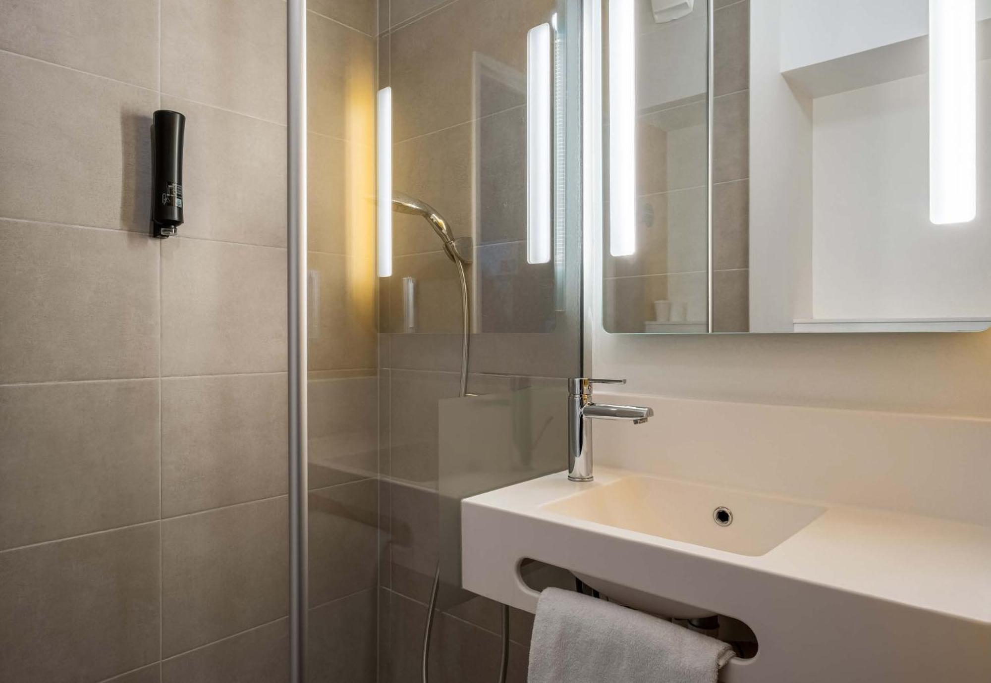 B&B Hotel Evian Publier Eksteriør billede
